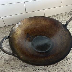 Carbon Steel Wok in Brown and Black – Heavy-Duty Stir-Fry Pan